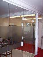 Glaserei Sterz - Referenzobjekt Ganzglasanlagen in Büroräumen Bild 5